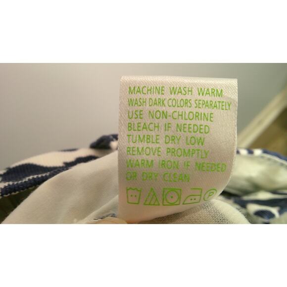 Lilly Pulitzer Palm Beach Fit Women' 4 Navy White Horse of Course Corduroy Capri - Picture 8 of 8